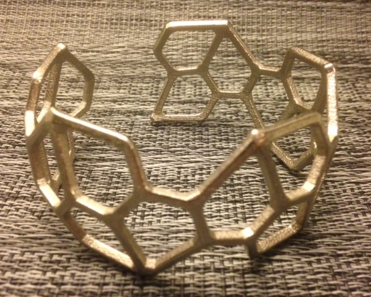 3D打印金属手环-做一个棱角分明的酷女孩