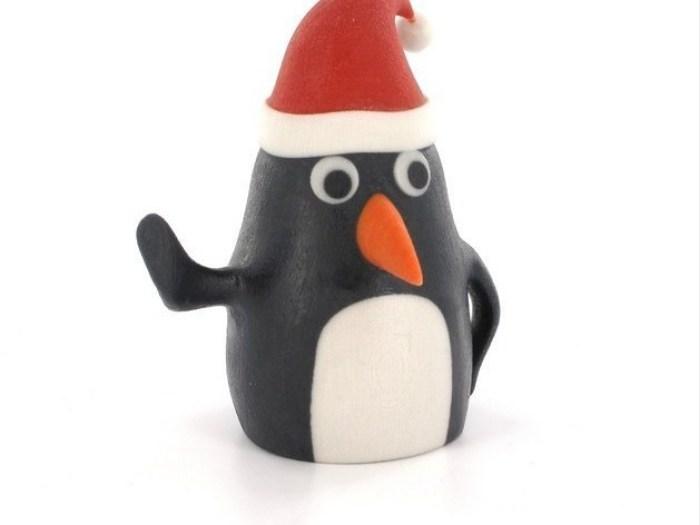 戴着圣诞帽的企鹅3D打印模型