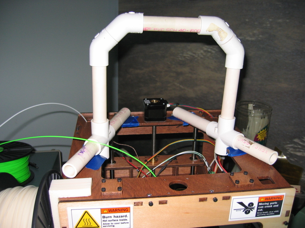 顶部的PVC长丝线轴支架3D打印模型