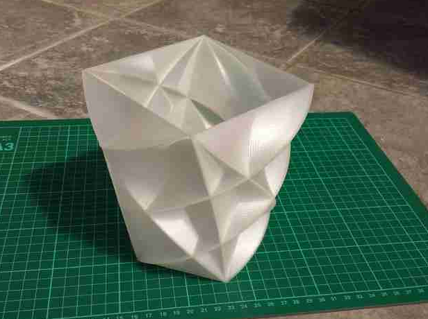 装饰性花瓶3D打印模型
